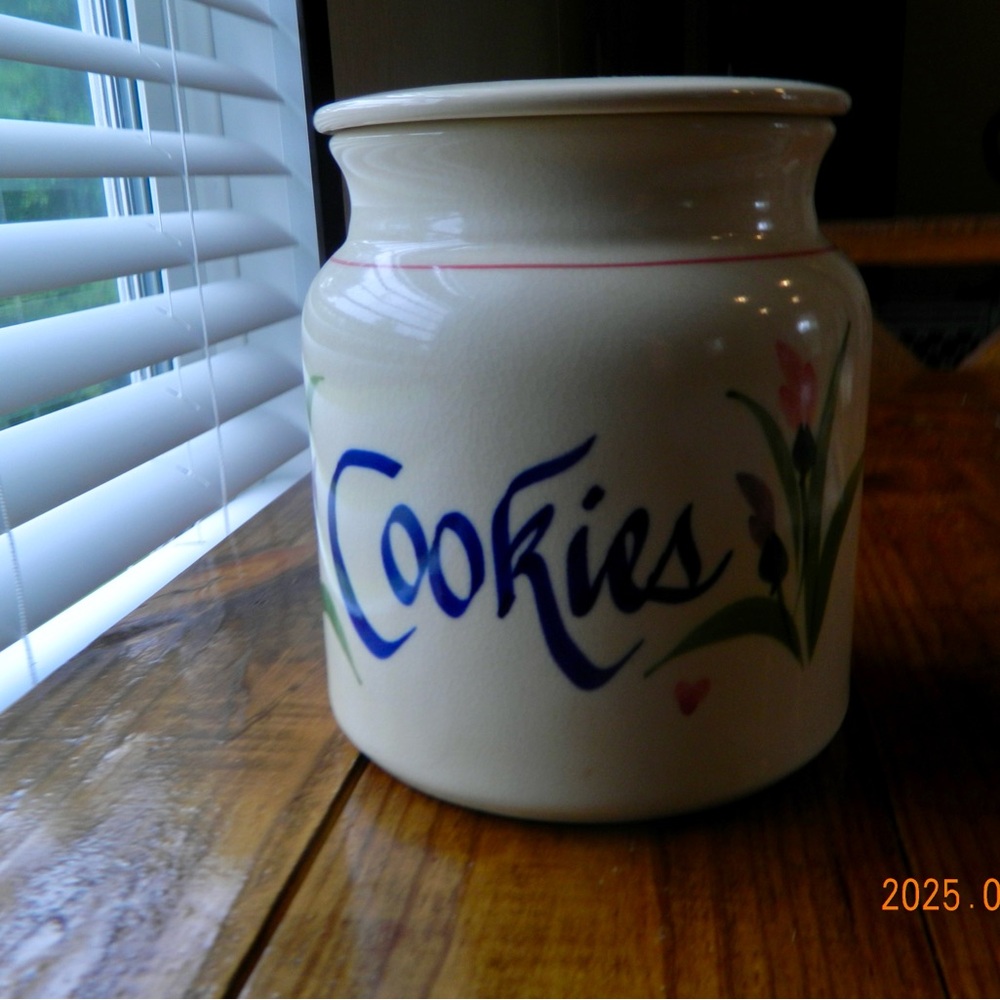 Clay Designs Pottery Cookie Jar, Made in the USA- Circa 1980s